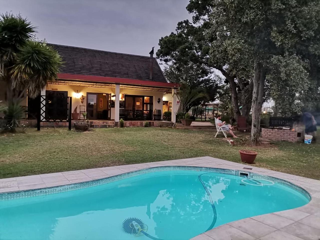 Cheetah Lodge Guest House Hartenbos Buitenkant foto