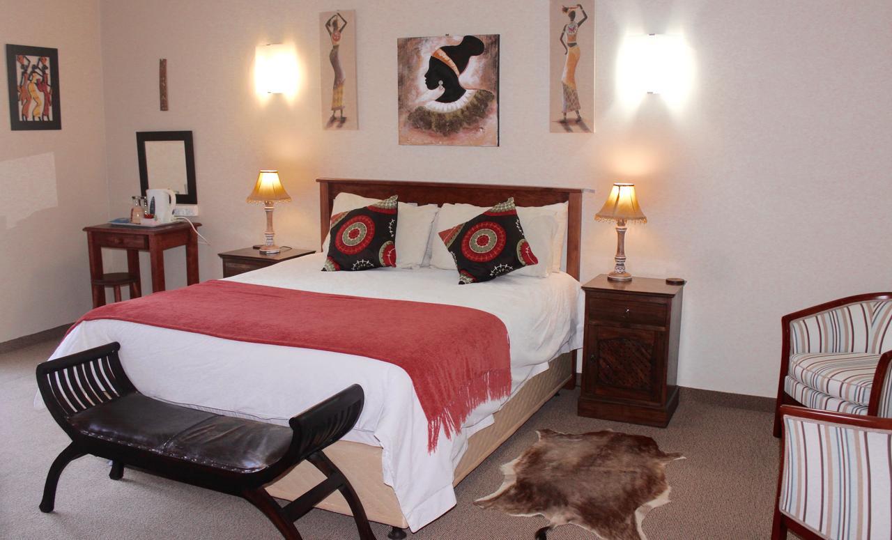 Cheetah Lodge Guest House Hartenbos Buitenkant foto